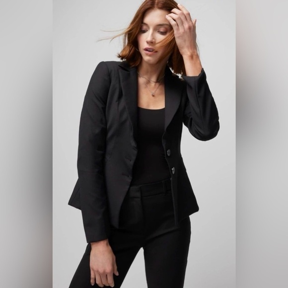 White House Black Market Signature
Blazer Black Size 6 - Picture 2 of 14